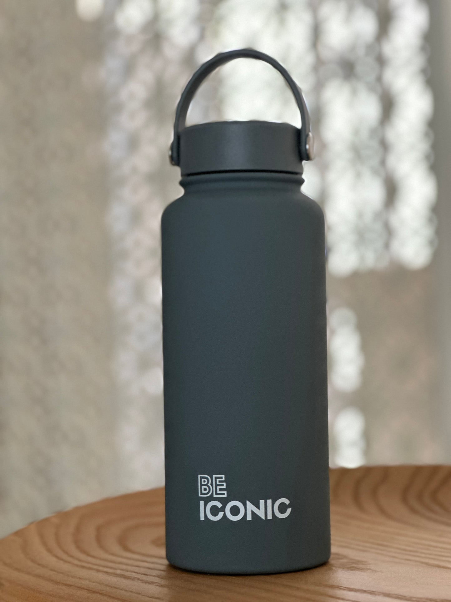 GREY | Be Iconic 1 liter Water Bottle