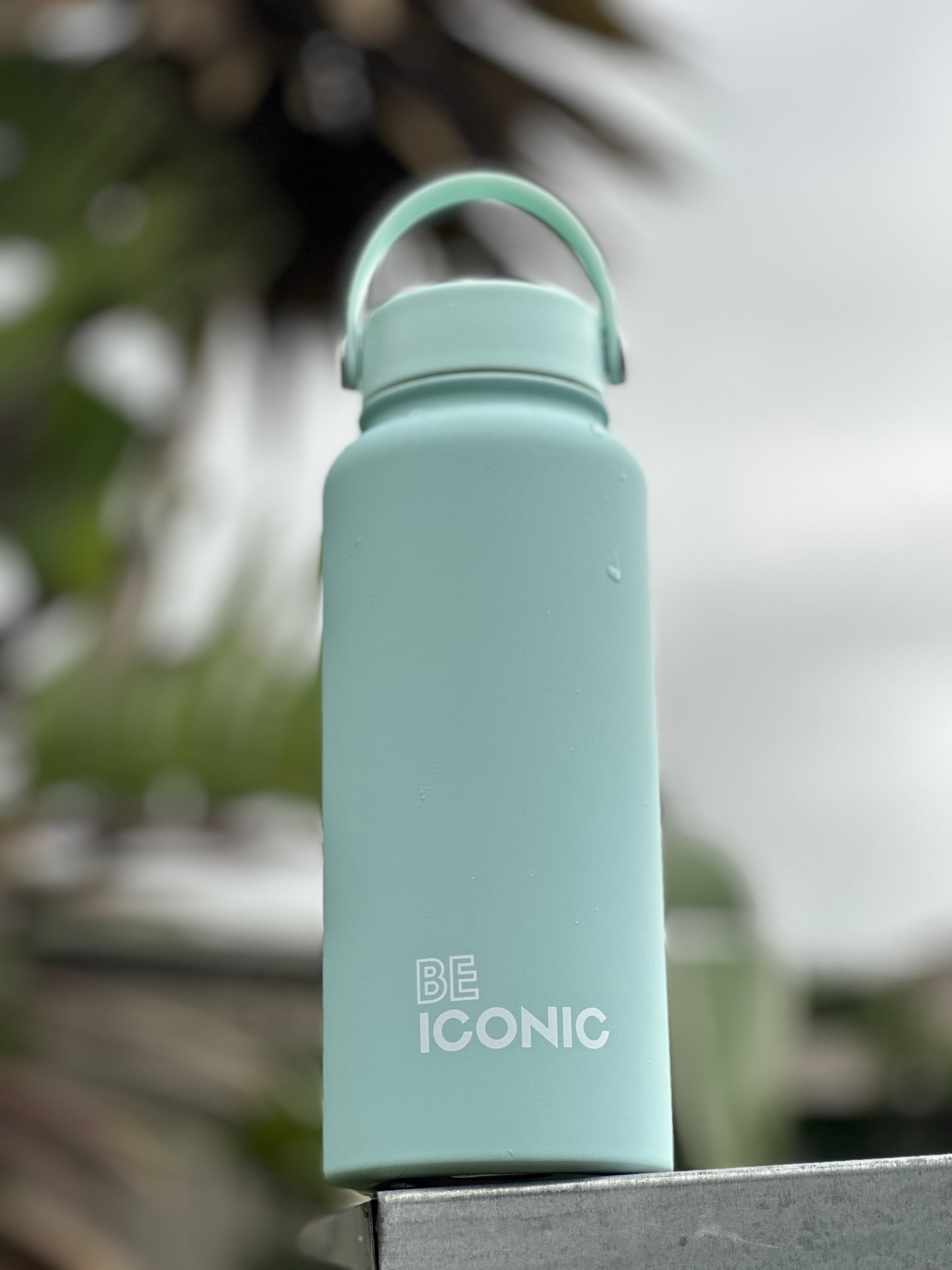 SKY BLUE | Be Iconic 1 liter Water Bottle